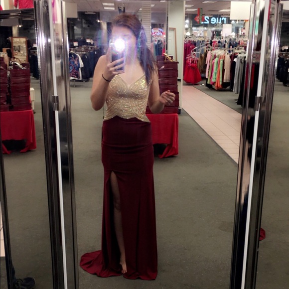 Prom dress - Picture 1 of 2
